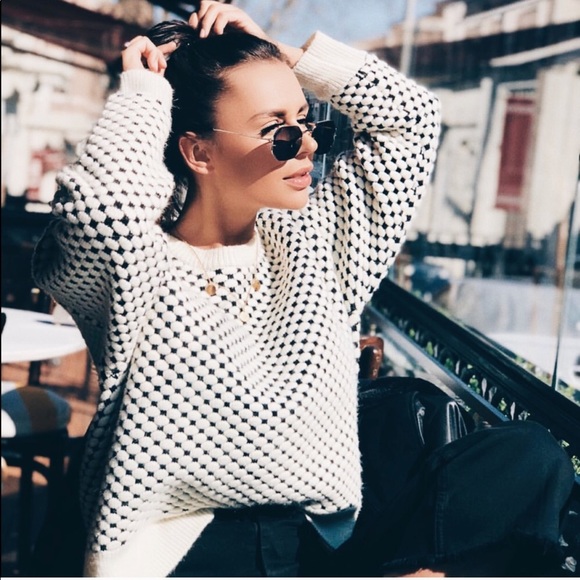 H&M Sweaters - HM knit chunky sweater, dotted